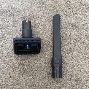 Shark Model: 284FFJ700 Pet Multi-Tool Dusting Brush‎ Vacuum Attachment Angled